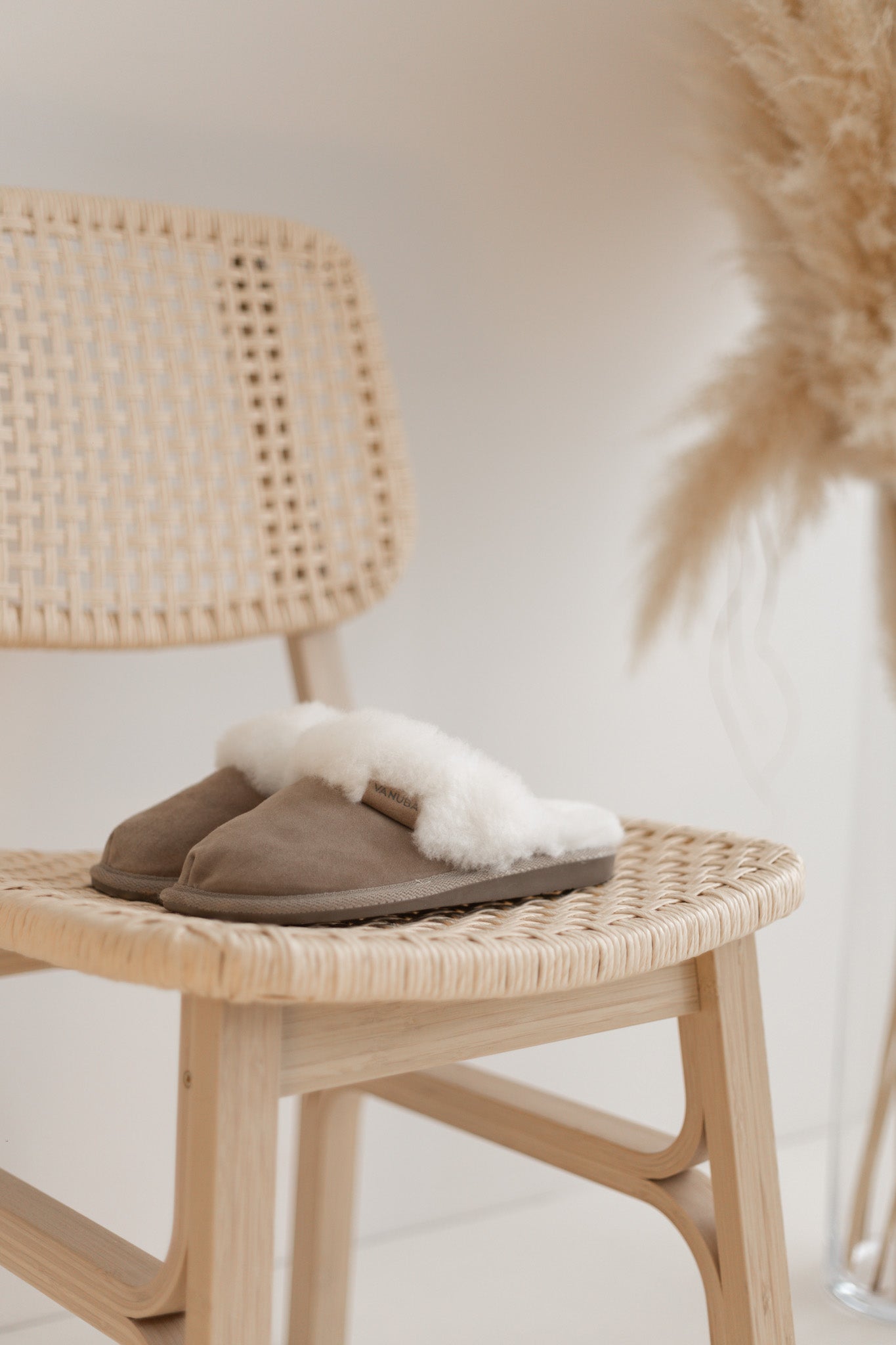 Krzneni copati z gumjastim podplatom