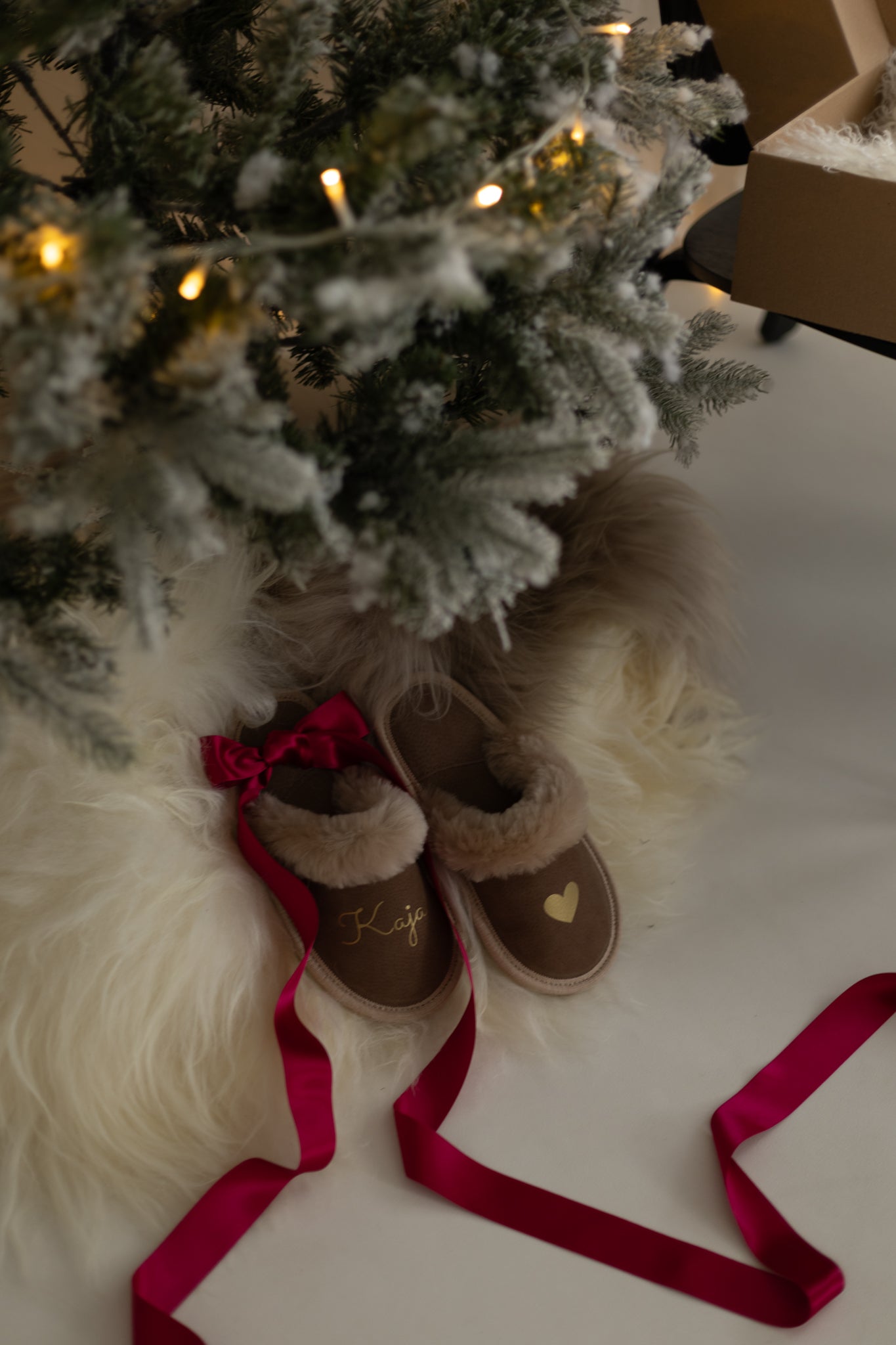 Leather slippers with name