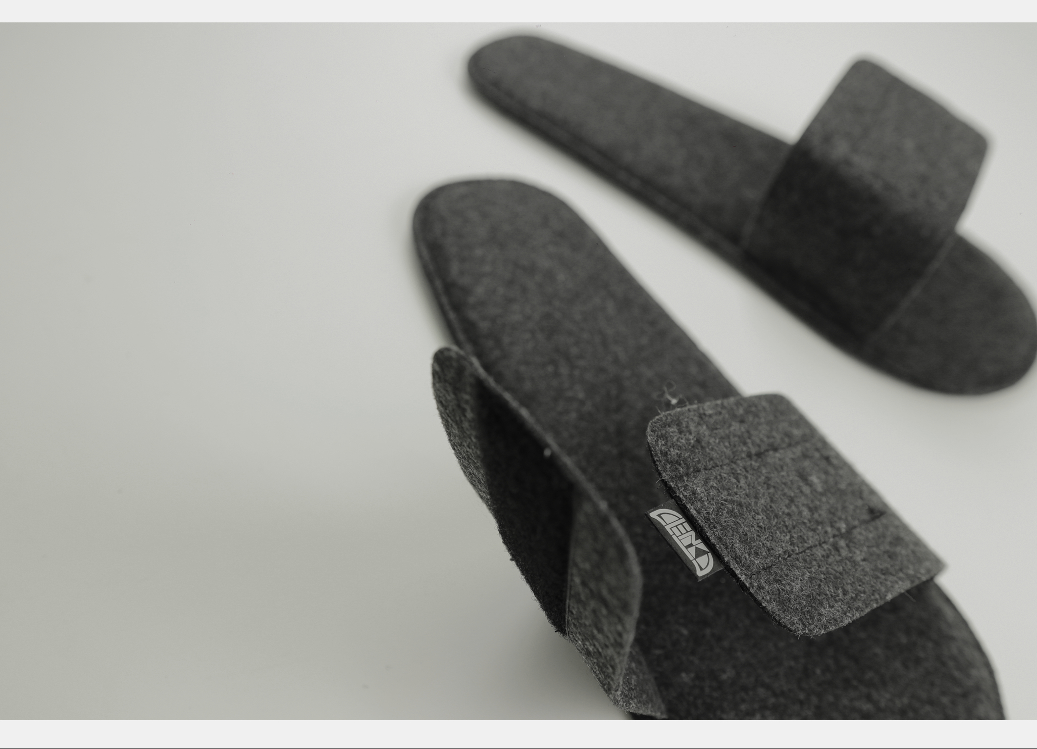 Zaščitni copat za čez čevelj