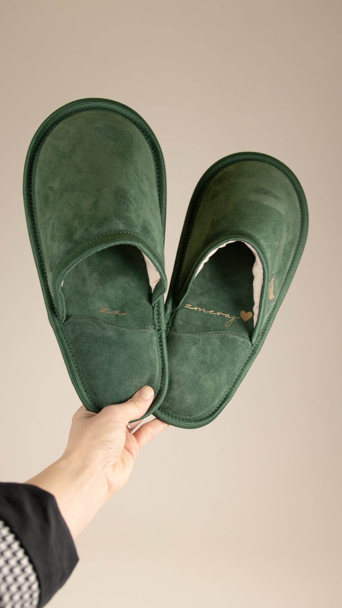 Moški usnjeni copati z napisom - Za zmeraj