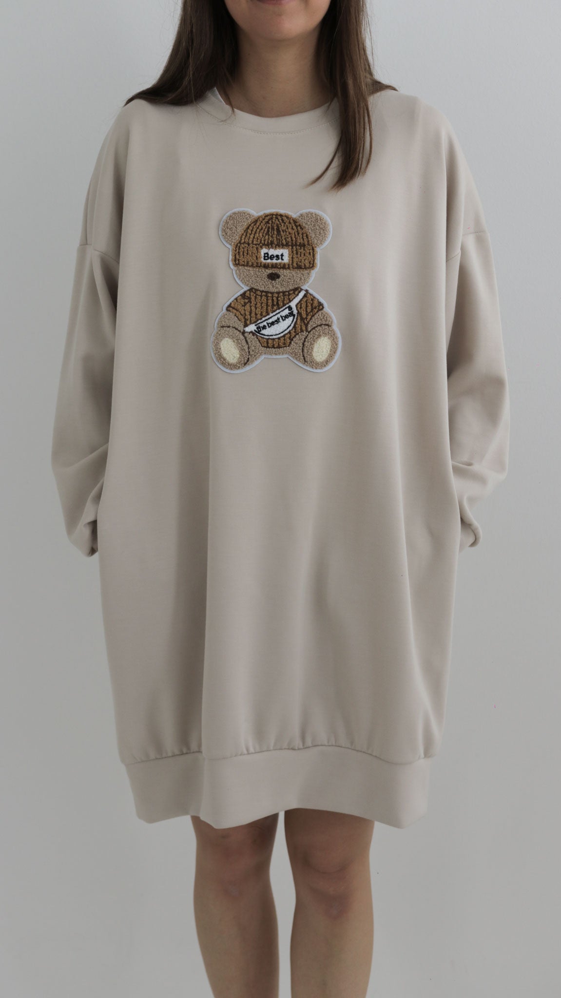 Oversize pulover z medvedkom