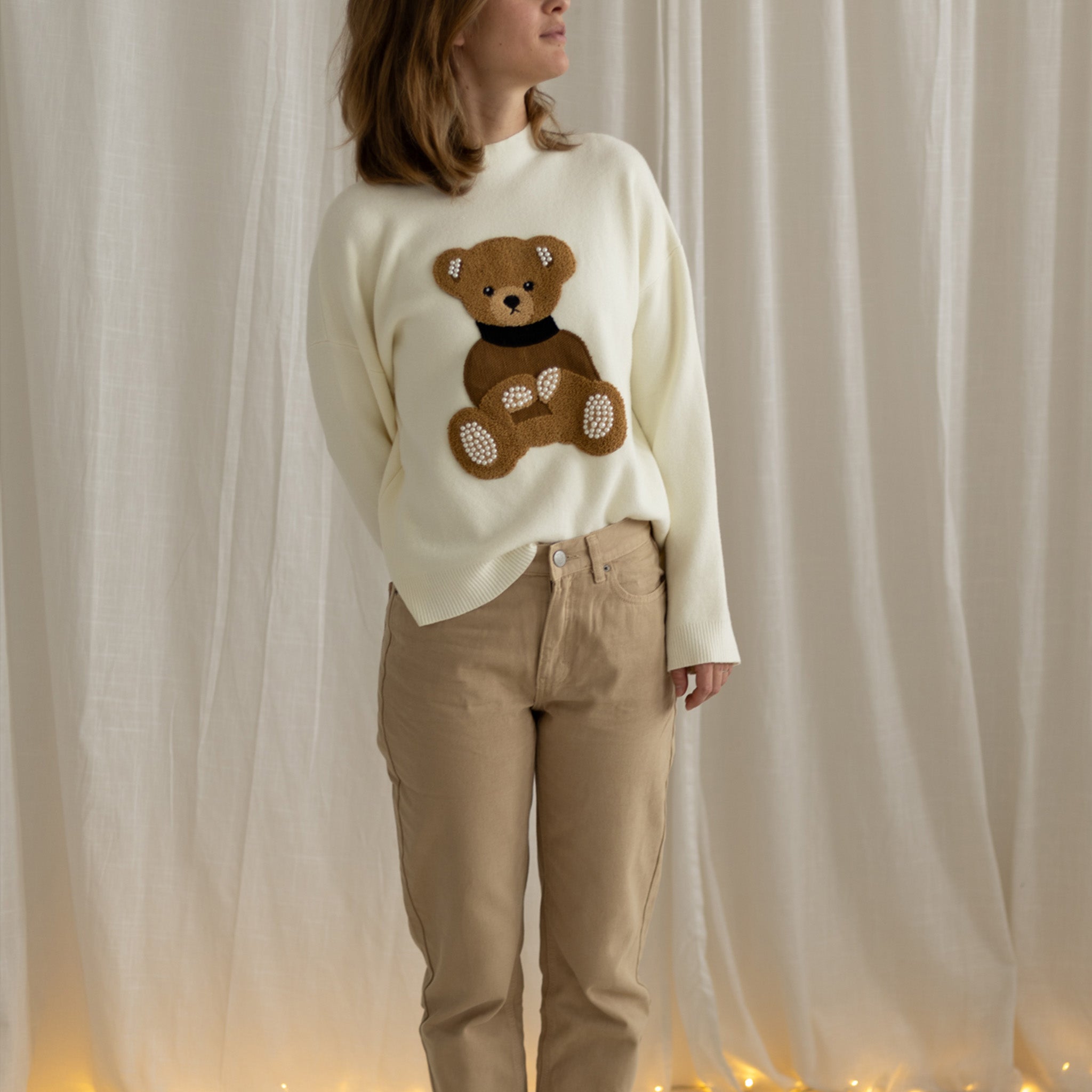 Pulover z motivom medvedka