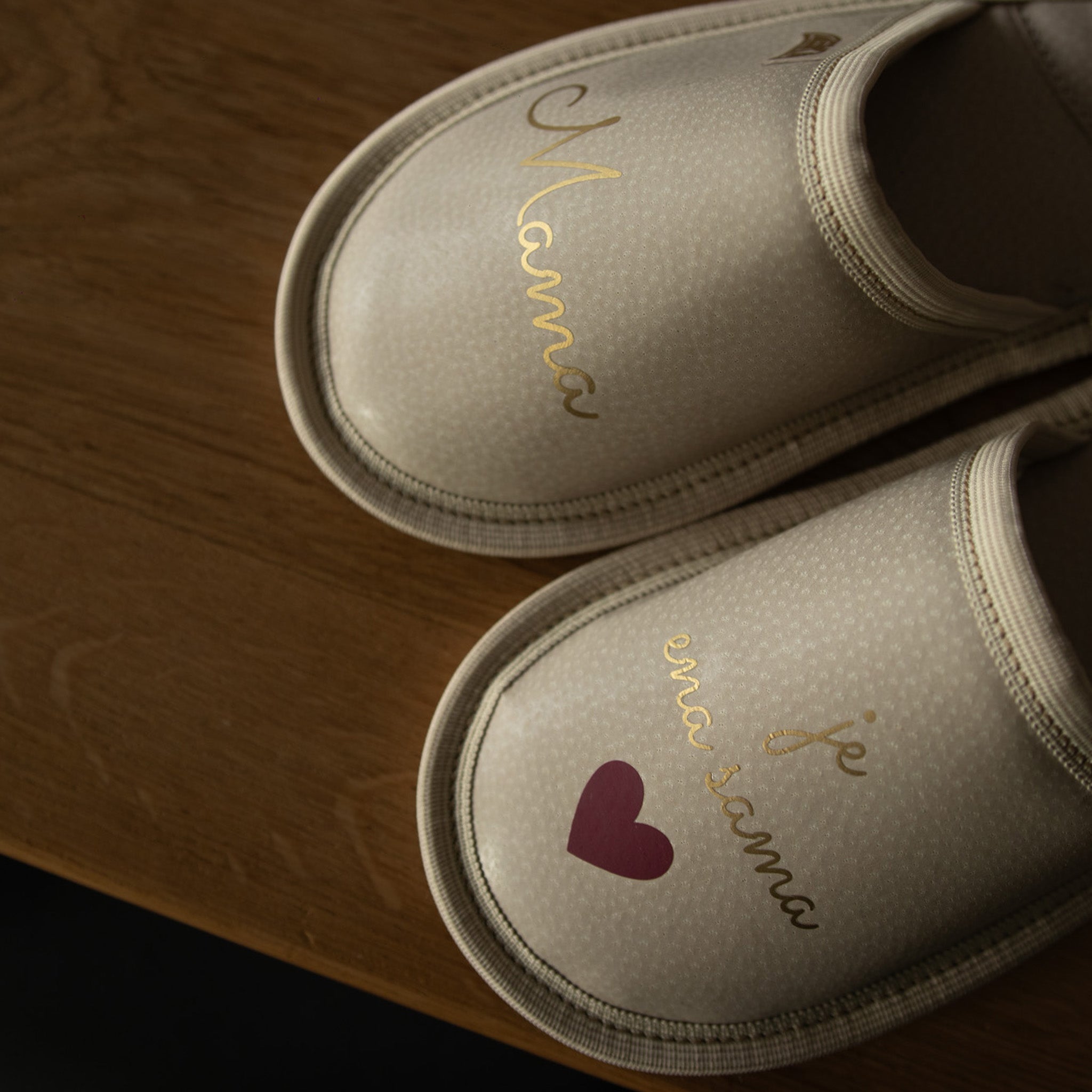 Usnjeni copati Mama je ena sama