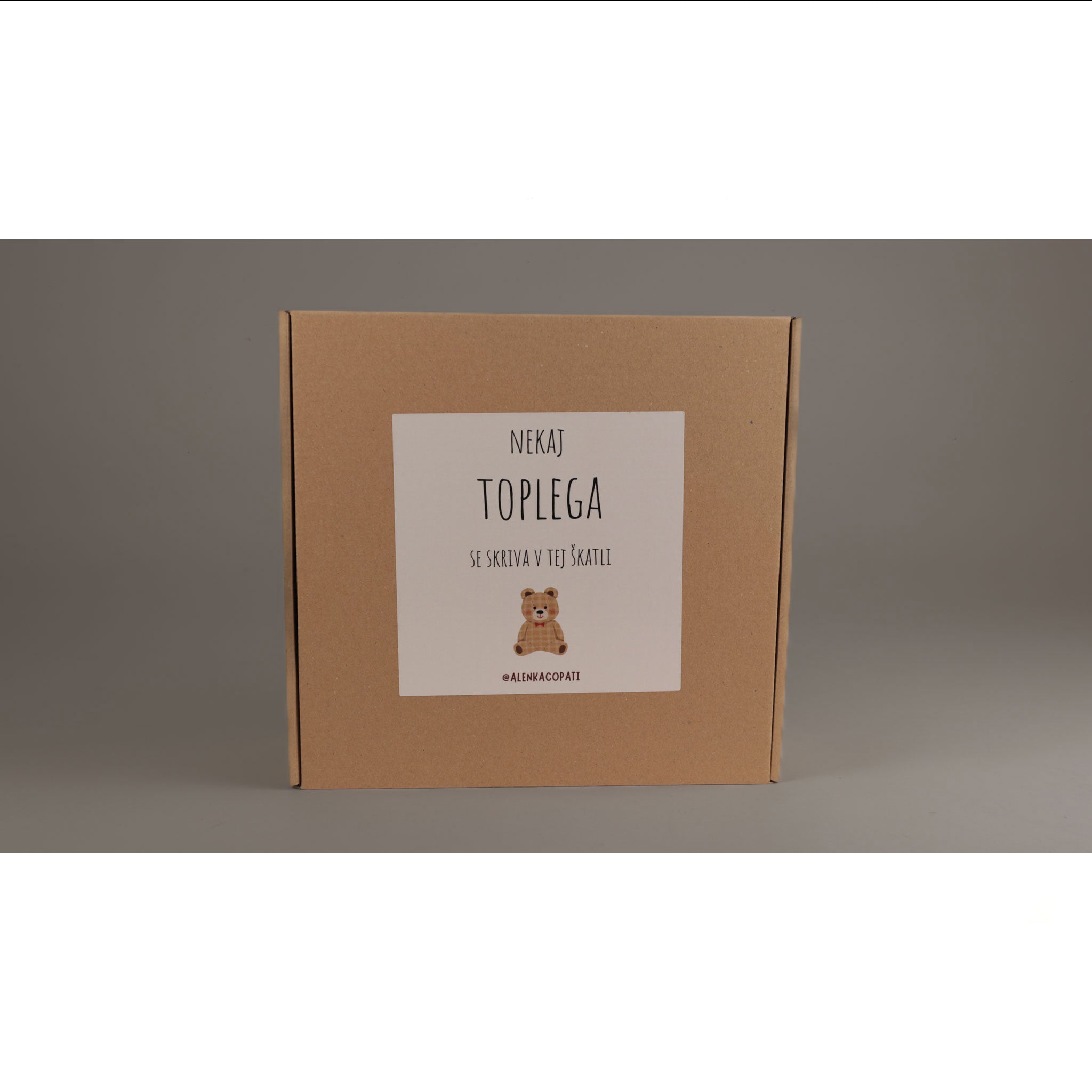 Darilno pakiranje - Nekaj toplega se skriva v tej škatli