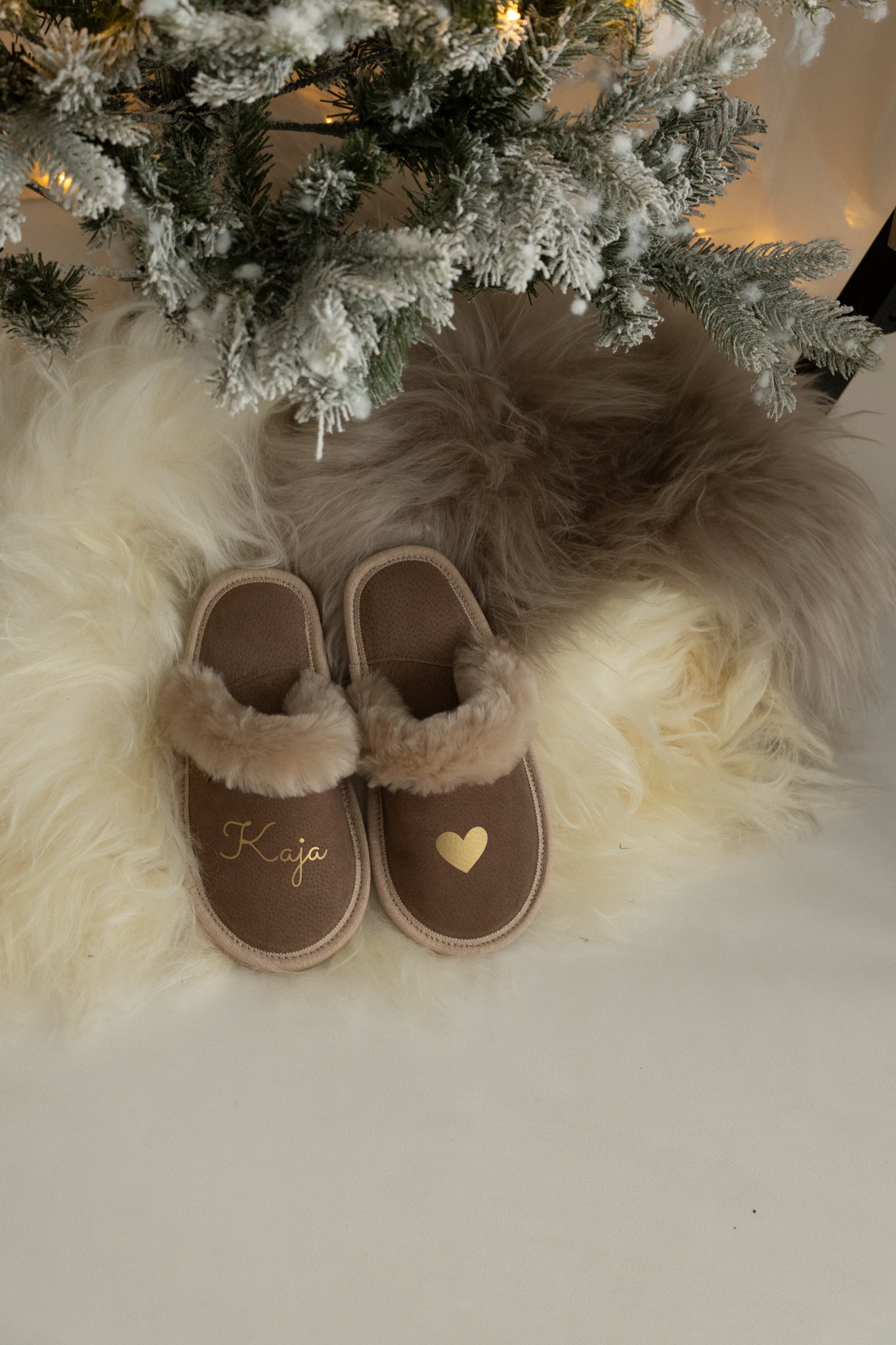 Kožne papuče s imenom