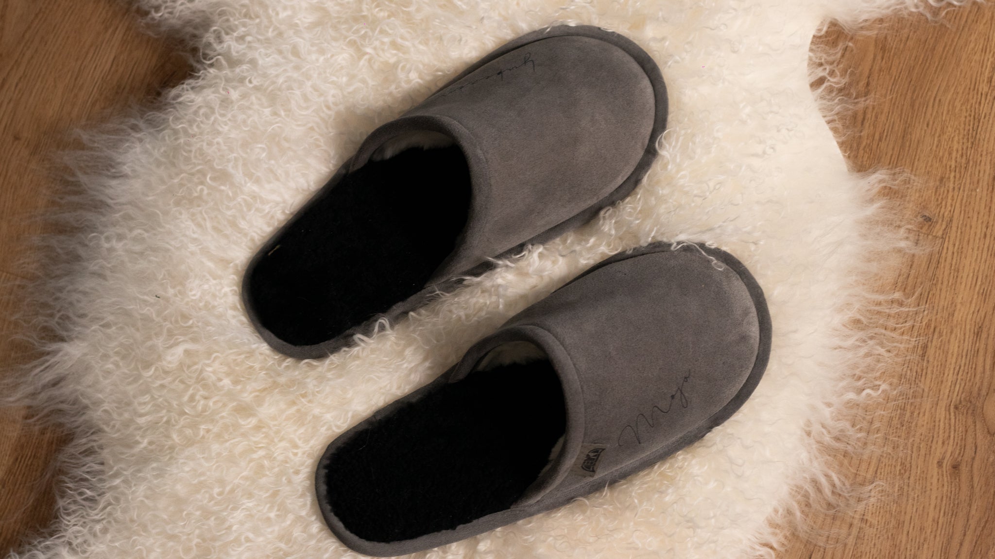 Krzneni copati z napisom - Moja ljubezen moški