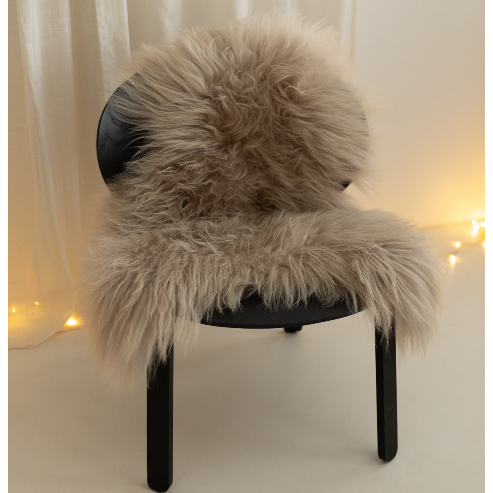 Naravna krznena koža v bež barvi