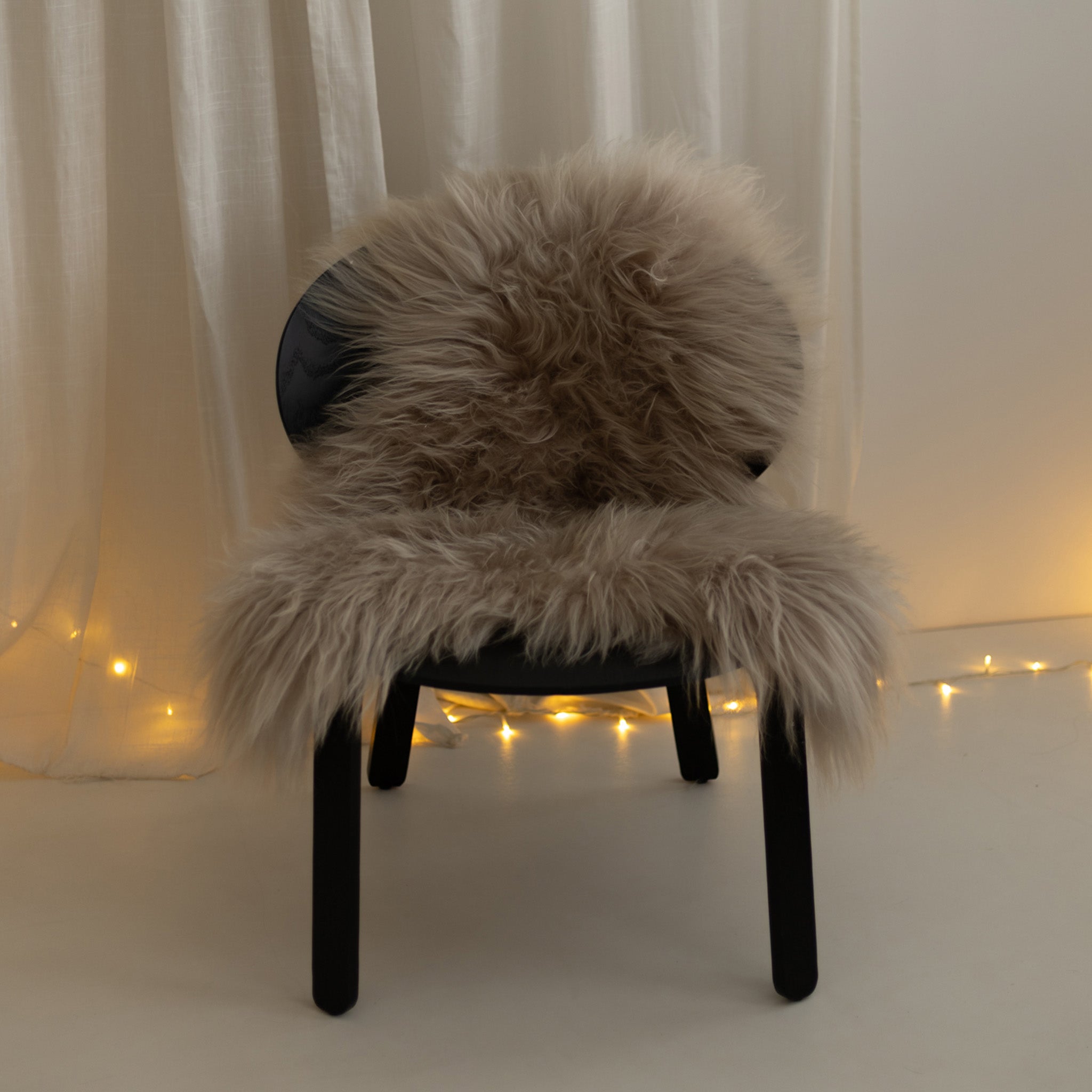 Naravna krznena koža v bež barvi