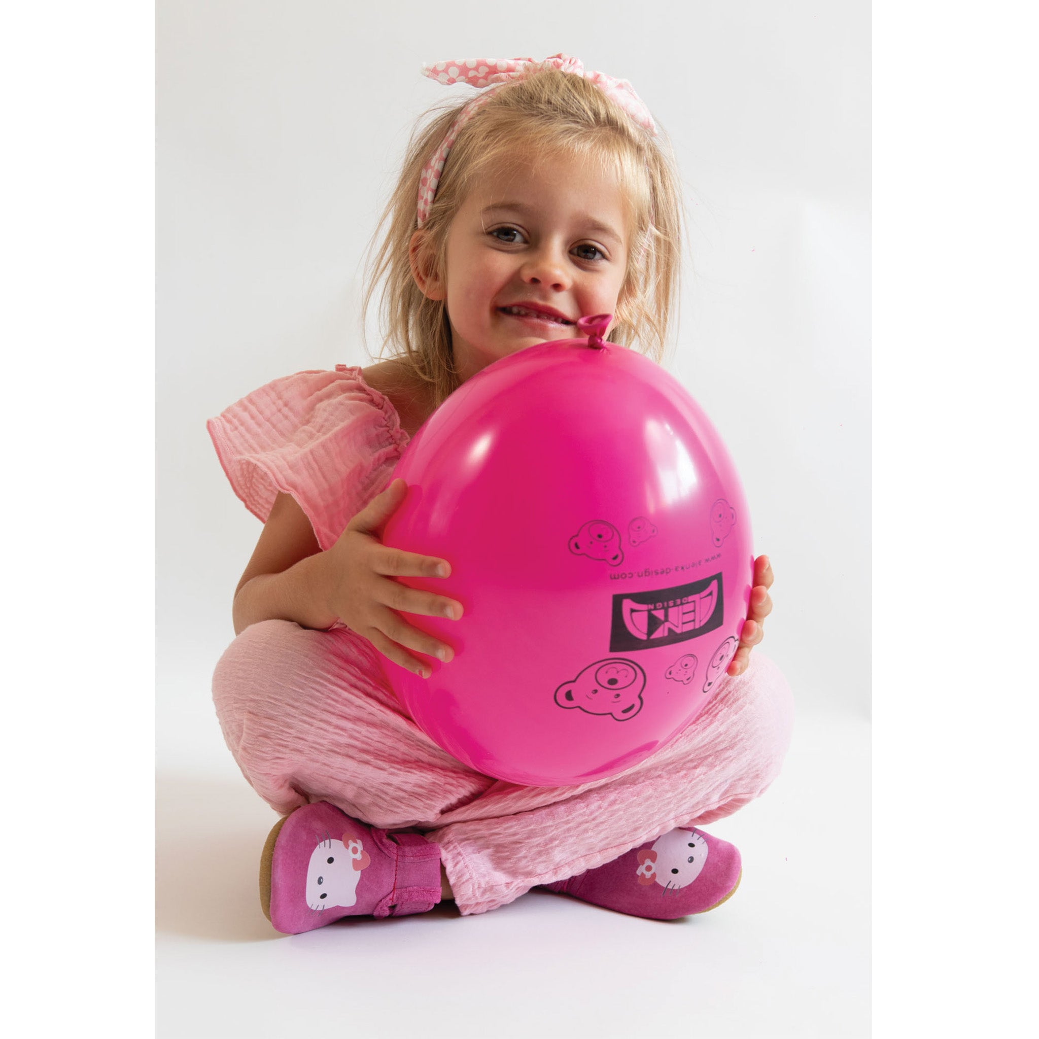 Bosonogi usnjeni copati s hello kitty